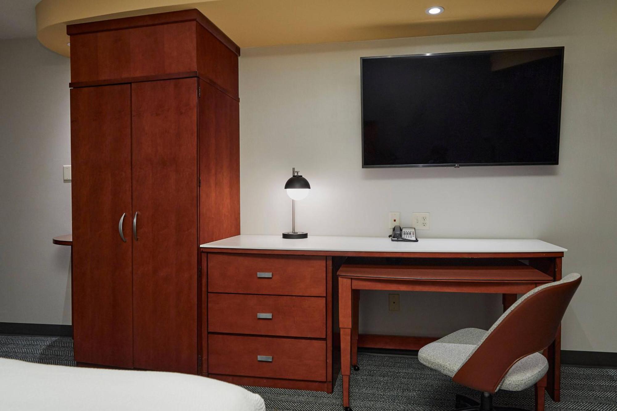 Готель Courtyard Medford Airport Екстер'єр фото