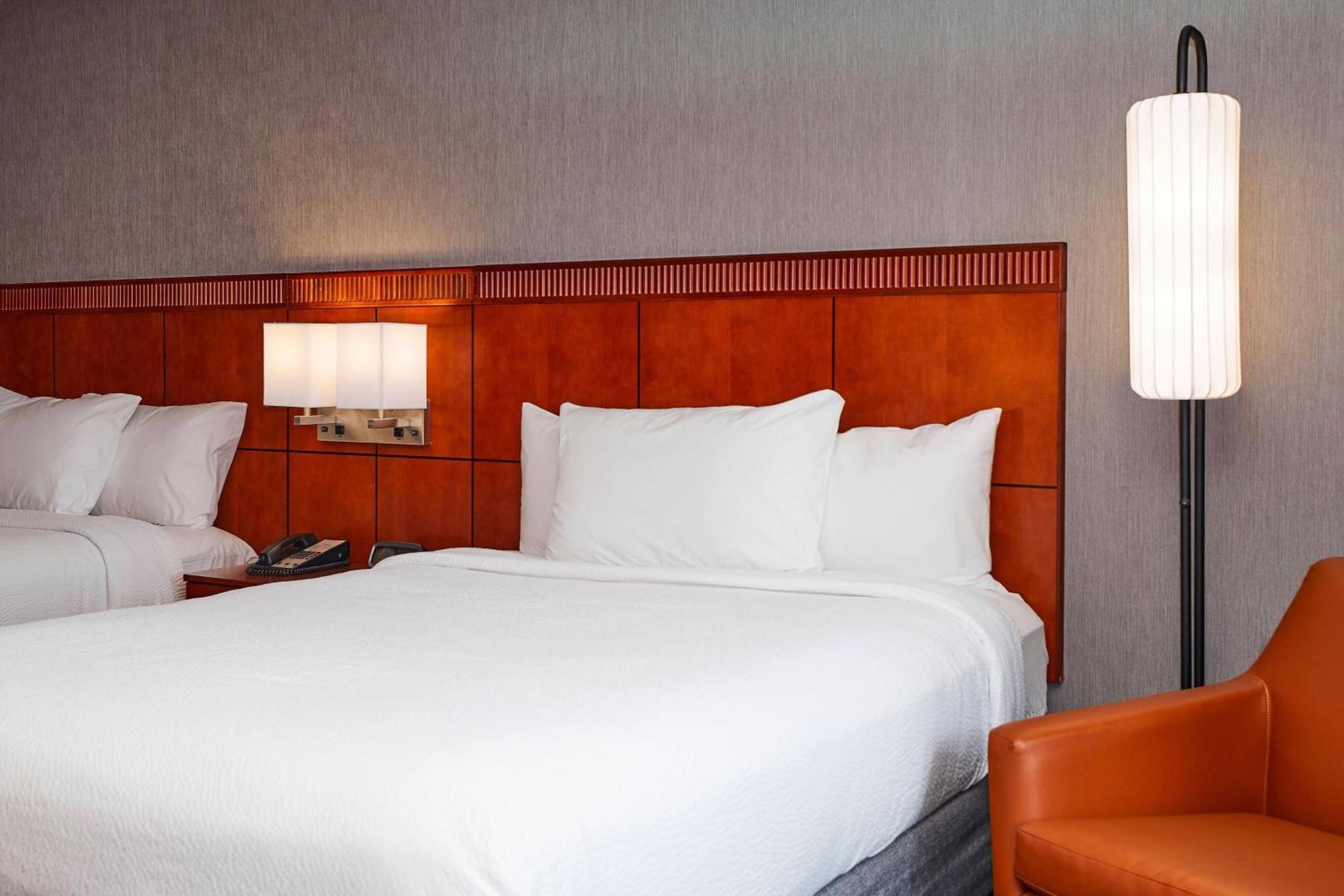 Готель Courtyard Medford Airport Екстер'єр фото