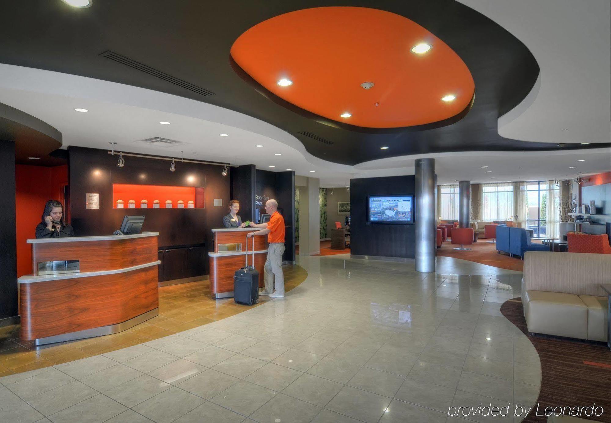 Готель Courtyard Medford Airport Екстер'єр фото